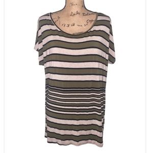 💛 Free Kisses Zip Back Stripe Tee